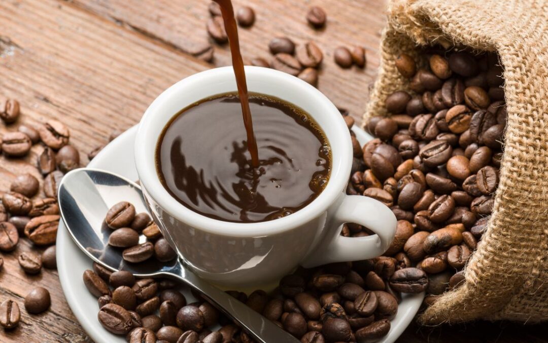 Café Natural vs. Torrefacte: Un et cura, l’altre et posa malalt. La batalla per la teua salut a cada tassa